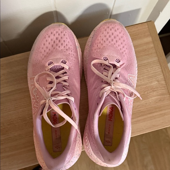 Hoka Women's Mach 6 Athletic Shoes - Picture 2 of 4